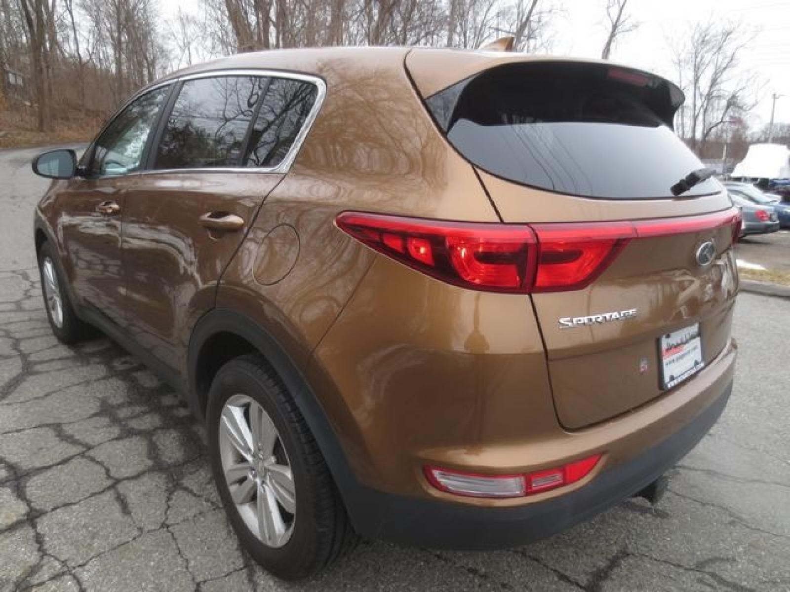 2017 Tan /Black Kia Sportage LX AWD (KNDPMCAC4H7) with an 2.4L V6 DOHC 24V engine, 6A transmission, located at 270 US Route 6, Mahopac, NY, 10541, (845) 621-0895, 41.349022, -73.755280 - Photo #4